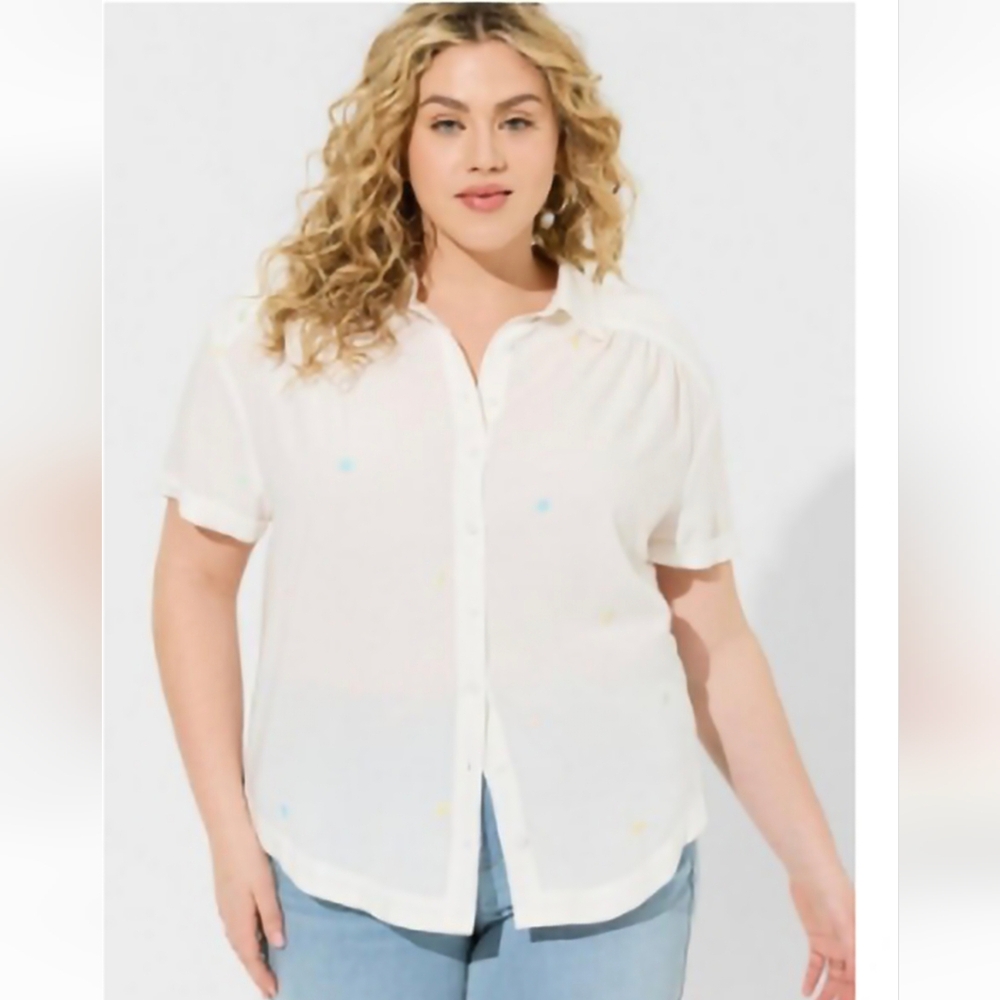 Torrid size 2 NWOT Challis button up short sleeve top